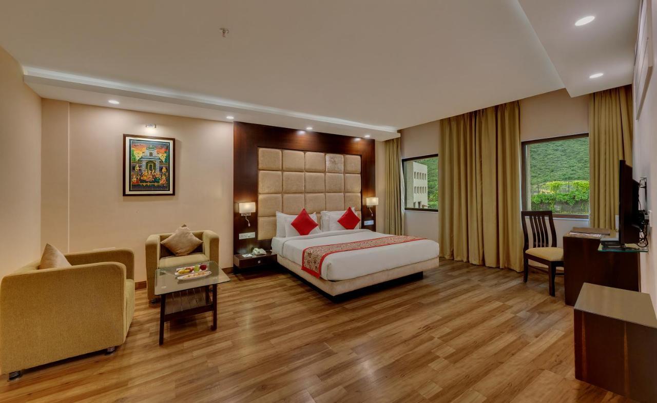 Spectrum Resort, Spa & Residences Udaipur Esterno foto