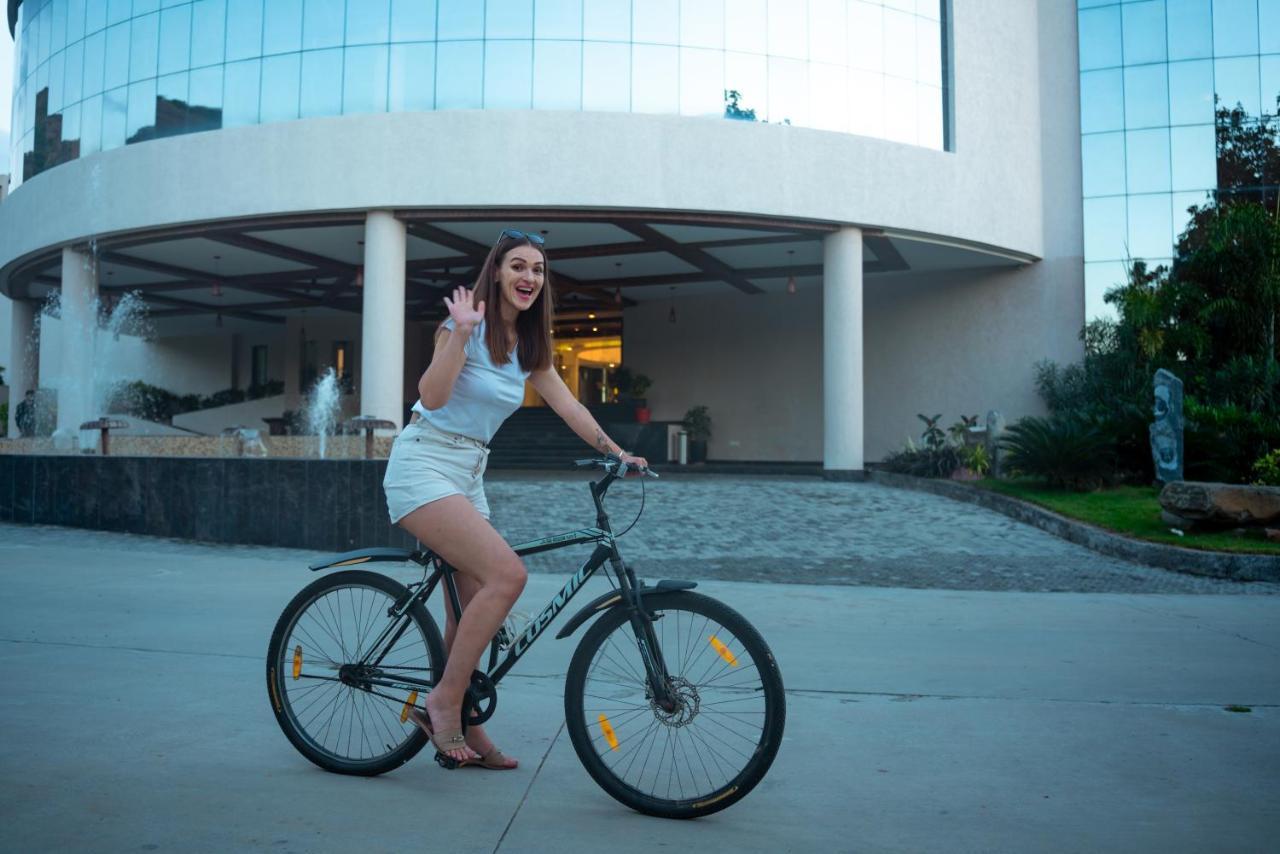 Spectrum Resort, Spa & Residences Udaipur Esterno foto