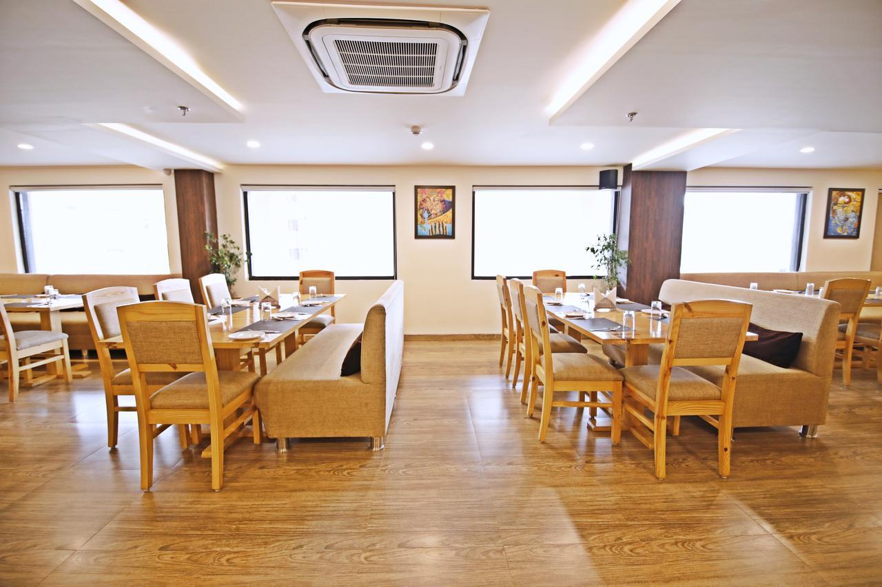 Spectrum Resort, Spa & Residences Udaipur Esterno foto