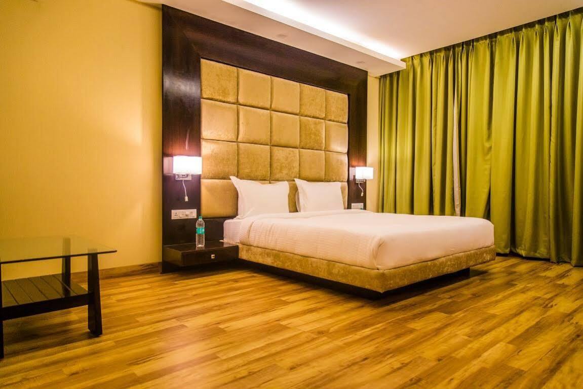 Spectrum Resort, Spa & Residences Udaipur Esterno foto